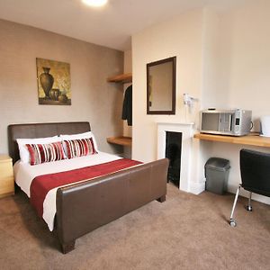 Central Hotel Cheltenham by Roomsbooked